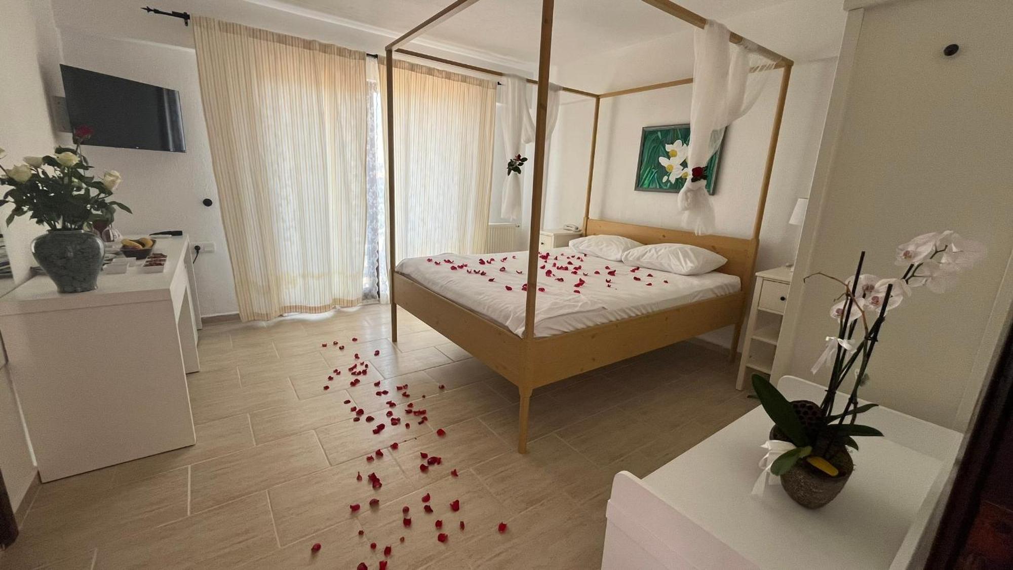 Nergis Hotel Karaburun  Εξωτερικό φωτογραφία