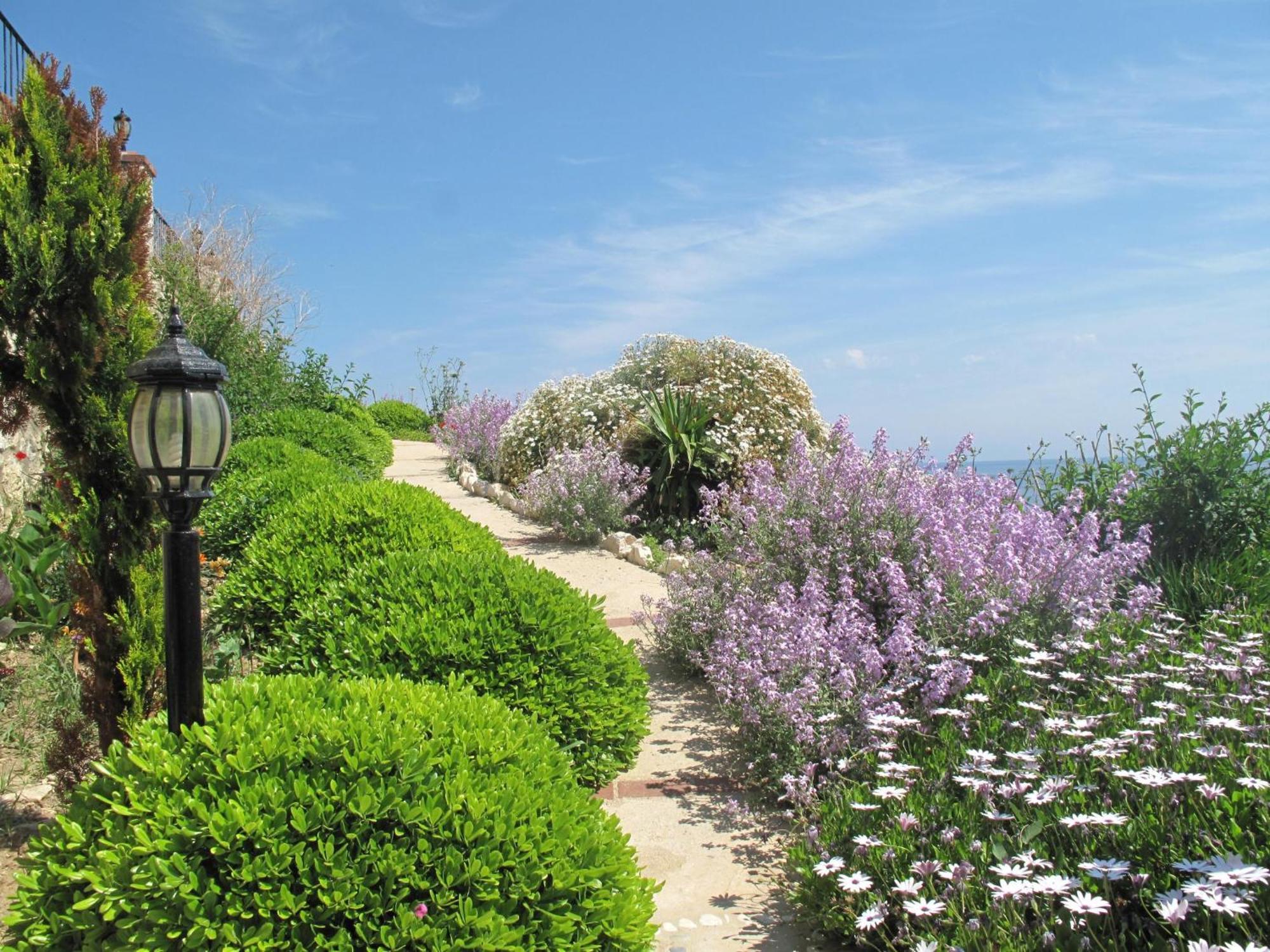 Nergis Hotel Karaburun  Εξωτερικό φωτογραφία